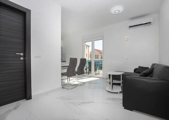 Blueview 포스티라